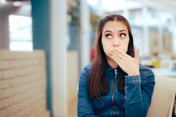 Do women like to see guys performing autofellatio or self-suck? 3 woman feel